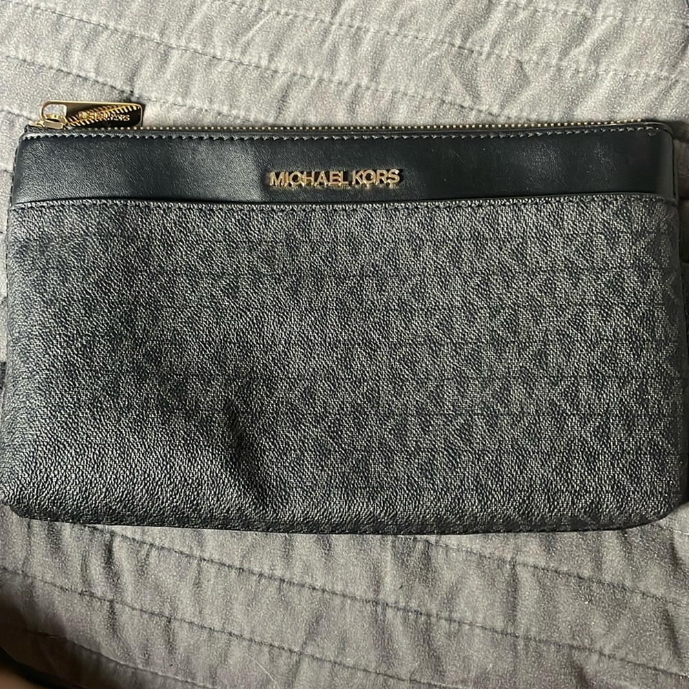 Michael kors clutch purse